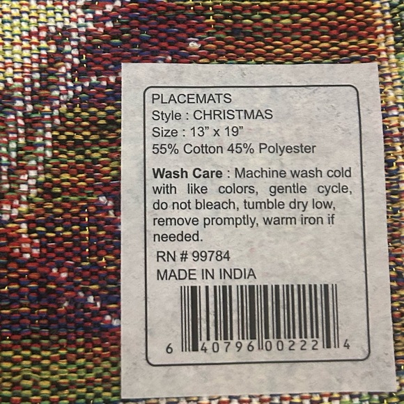 New Set of 4 Tapestry Style Snowman Placemats Size 19” x 13”. Whimsical Holiday - Picture 4 of 4